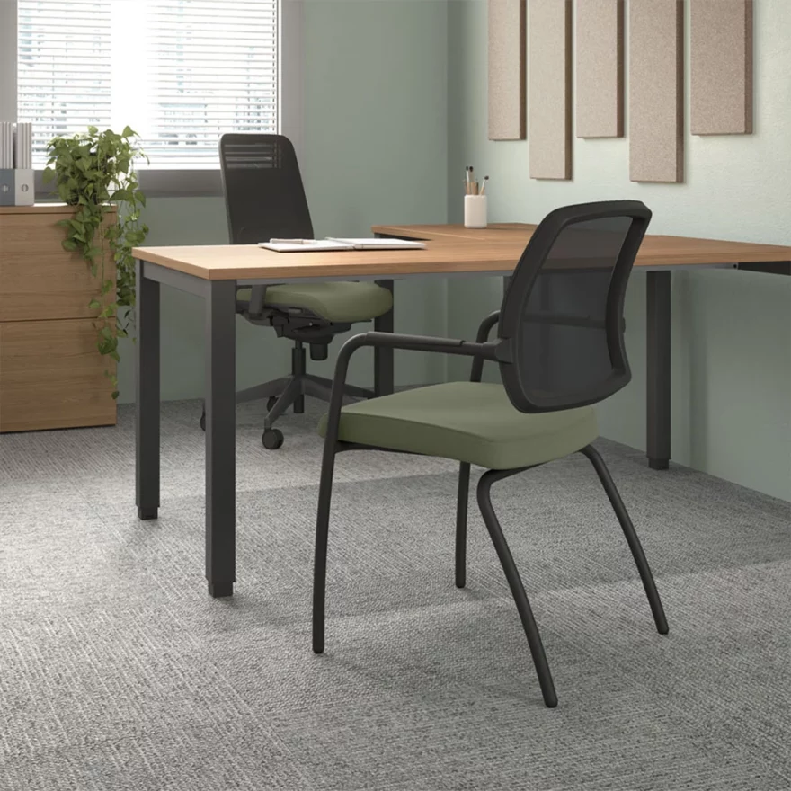 Chaise Fast sur 4 pieds