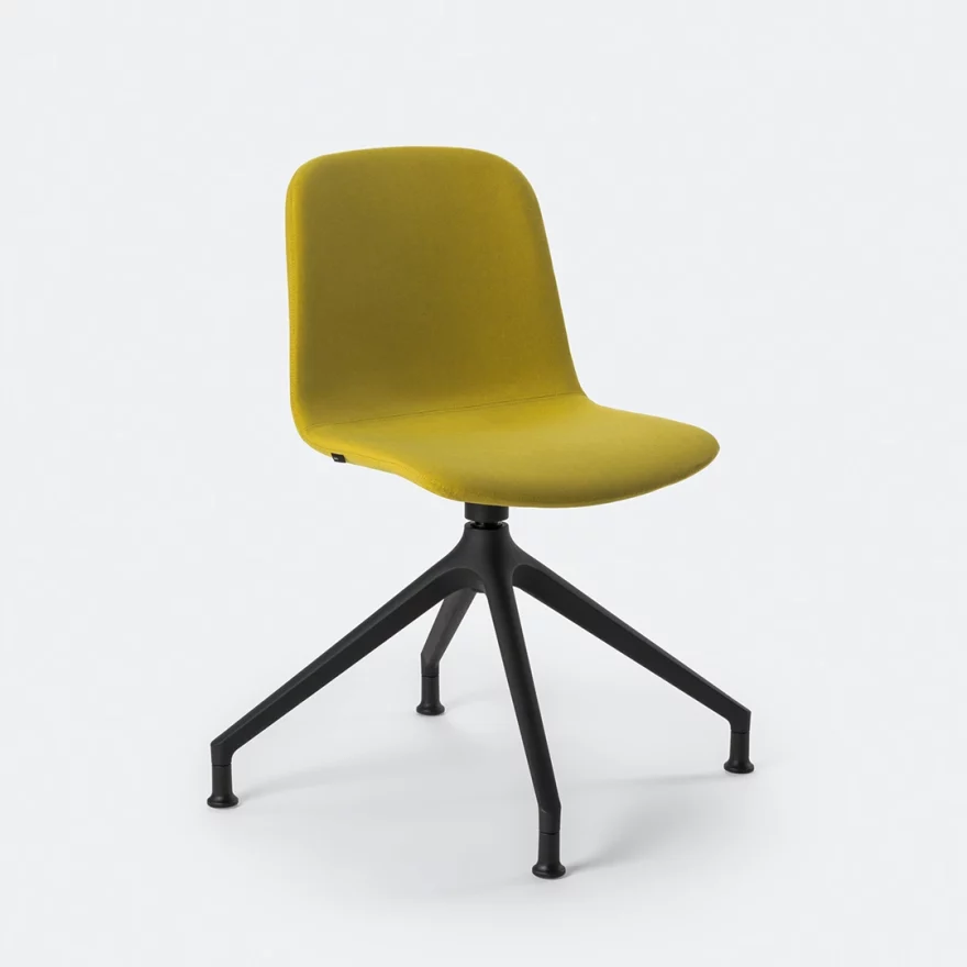 Chaise pivotante Lora assise tissu piétement pyramidal